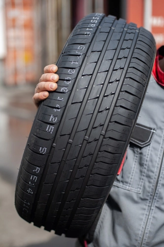 фото протектора и шины Atrezzo Elite Шина Sailun Atrezzo Elite 185/55 R14 80H